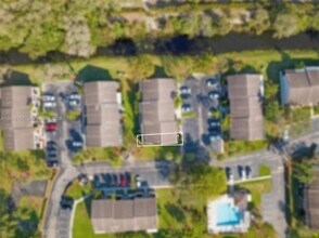 4250 SW 70th Terrace in Davie, FL - Building Photo - Building Photo
