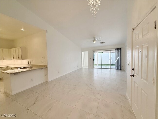 519 Painted Cloud Pl in Las Vegas, NV - Building Photo - Building Photo