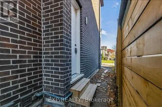 6612 Harmony Hill in Mississauga, ON - Building Photo - Building Photo