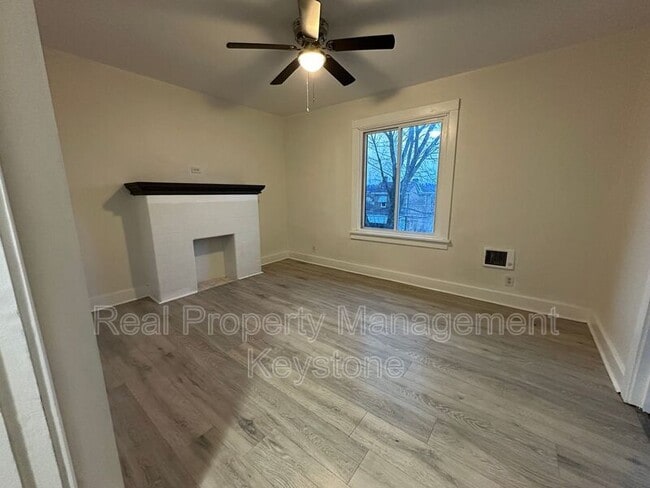 property at 122 E 16th Ave