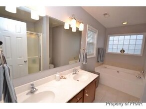 179 Lochwood Dr in Raeford, NC - Building Photo - Building Photo