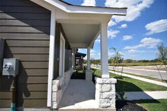 275 Bugbee in Kyle, TX - Building Photo - Building Photo