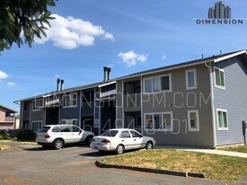 O St Apartments in Auburn, WA - Building Photo