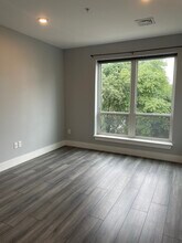 55 W 5th St, Unit 309 in Boston, MA - Foto de edificio - Building Photo