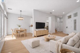 4039 Ghiotti Ct in Pleasanton, CA - Building Photo - Building Photo