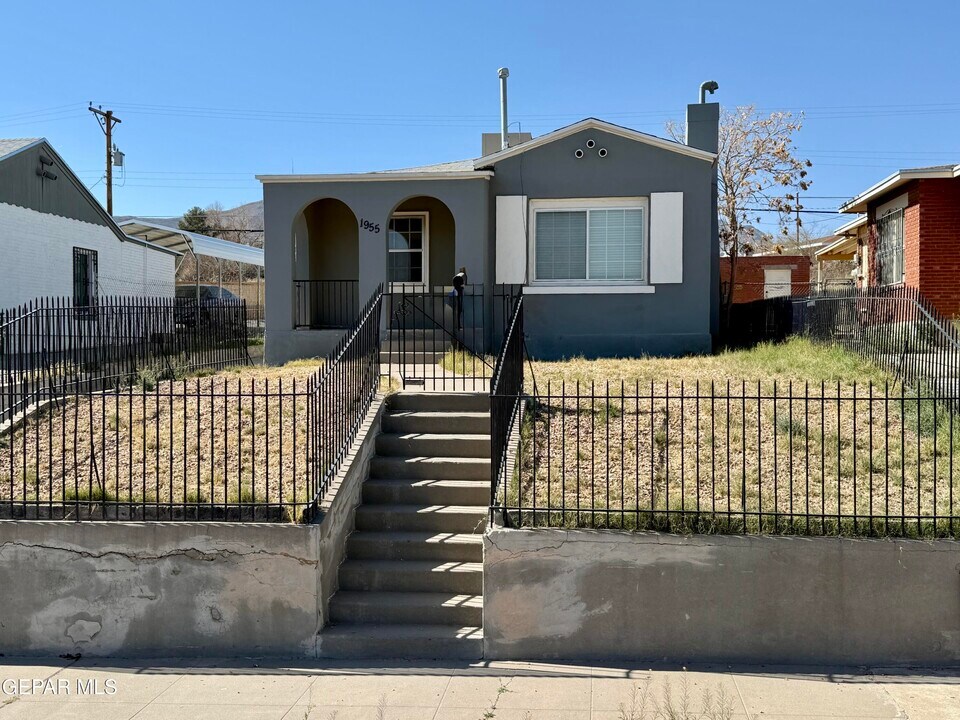 1955 Happer St in El Paso, TX - Building Photo