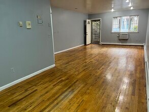 1761 63rd St, Unit 1st Fl unit in Brooklyn, NY - Foto de edificio - Building Photo