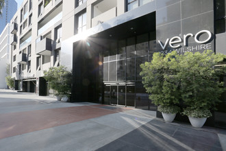 Vero Lofts in Los Angeles, CA - Building Photo - Building Photo