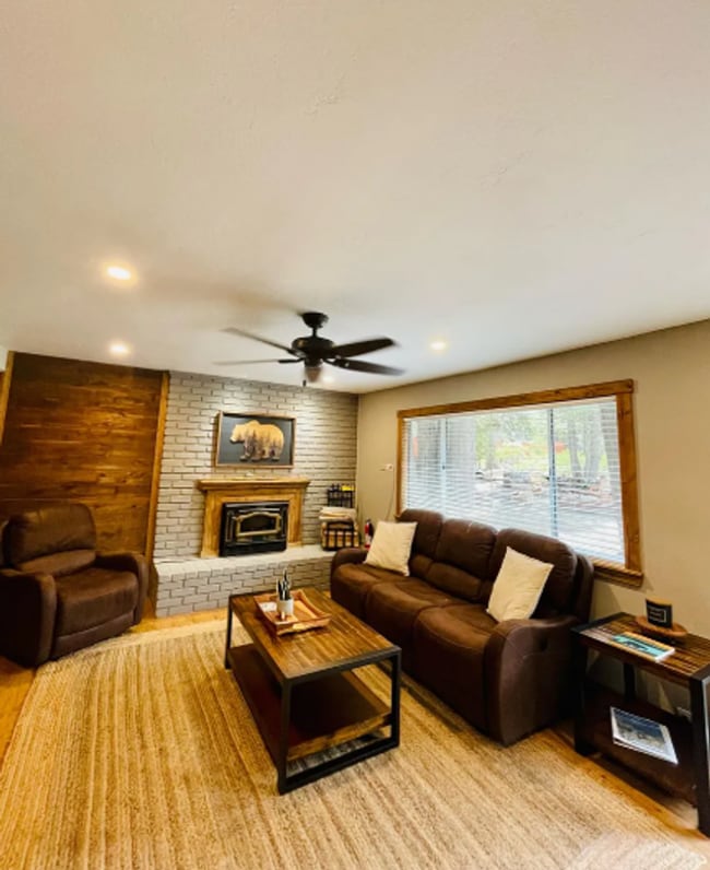 property at 572 Kiowa Dr