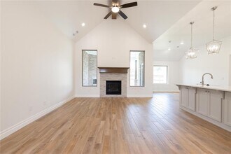 12425 SW 30th St in Yukon, OK - Building Photo - Building Photo