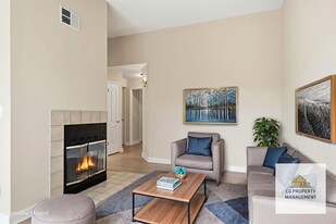 1688 Branham Park Pl in San Jose, CA - Building Photo