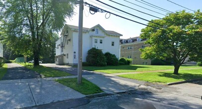 96 S Hamilton St in Poughkeepsie, NY - Foto de edificio - Building Photo