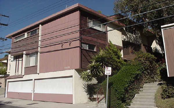 4119 Don Tomaso Dr in Los Angeles, CA - Foto de edificio