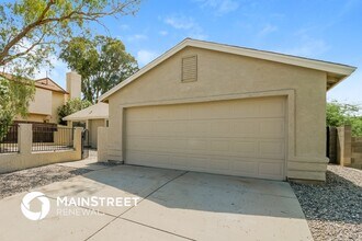 5055 Nighthawk Way in Tucson, AZ - Building Photo - Building Photo