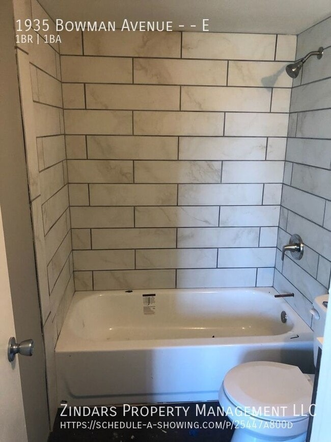 1935 N Bowman Ave in Danville, IL - Foto de edificio - Building Photo