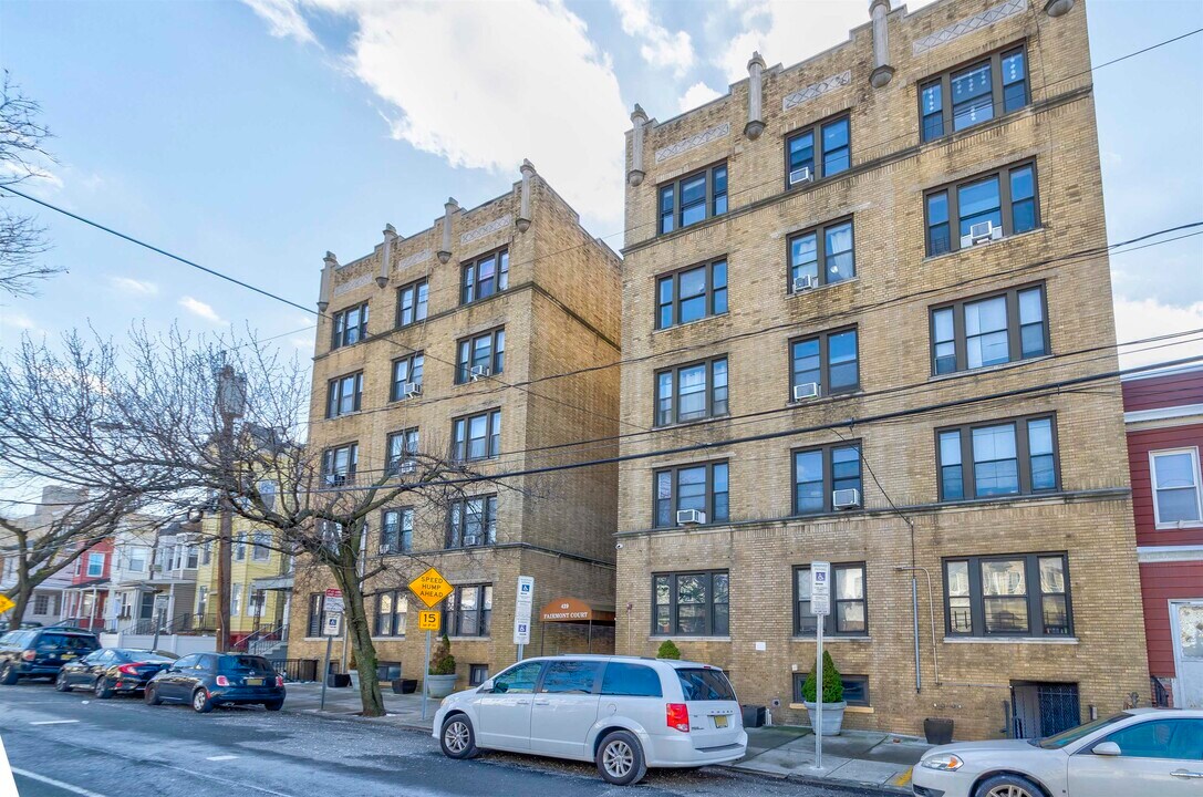 429 Fairmount Ave-Unit -109 in Jersey City, NJ - Building Photo