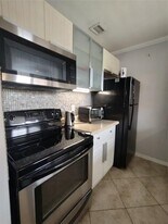 3030 NE 5th Terrace in Wilton Manors, FL - Building Photo