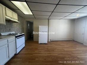 27 Eastern Ave in Augusta, ME - Building Photo - Building Photo