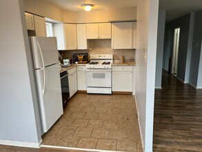 4714 St Denis Dr in Philadelphia, PA - Building Photo - Building Photo
