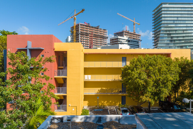 Grove House Lofts in Miami, FL - Building Photo - Building Photo