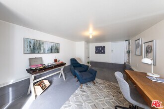 3766 Valleybrink Rd in Los Angeles, CA - Building Photo - Building Photo