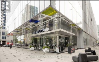 10-4410 York St in Toronto, ON - Building Photo - Building Photo