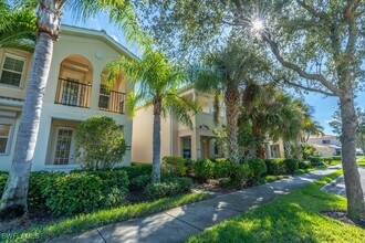8232 Josefa Way in Naples, FL - Building Photo - Building Photo