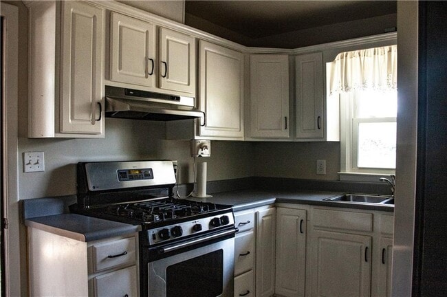 2310 Poplar Springs Dr NE in Atlanta, GA - Building Photo - Building Photo