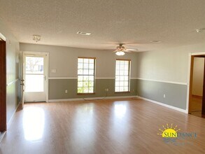8624 Laredo St in Navarre, FL - Building Photo - Building Photo