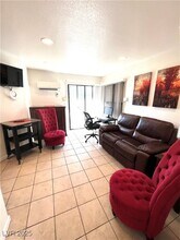 490 Elm Dr in Las Vegas, NV - Building Photo - Building Photo