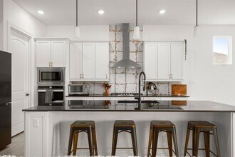 385 Barnhill Lp in Dripping Springs, TX - Building Photo - Building Photo