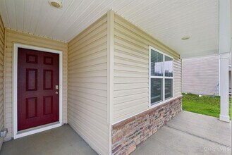 5001 Lakeview Dr in Morrow, OH - Building Photo - Building Photo