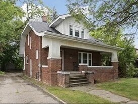 718 N Chevrolet Ave in Flint, MI - Building Photo