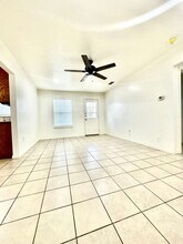 308 C St in Kerrville, TX - Building Photo - Building Photo