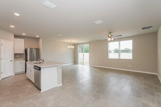 38993 Harlow Rose Dr in Zephyrhills, FL - Building Photo - Building Photo