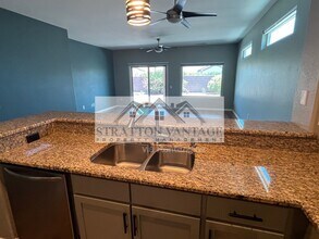 16289 W Mountain Pass Dr in Surprise, AZ - Building Photo - Building Photo