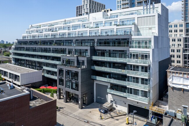 B.streets Condos in Toronto, ON - Building Photo - Building Photo