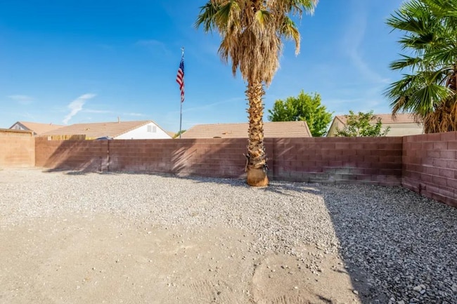 3138 Fern Crest Ave