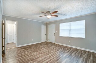 1205 E 37th St in Savannah, GA - Building Photo