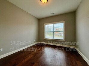 242 Ikebana Dr in Georgetown, KY - Building Photo - Building Photo