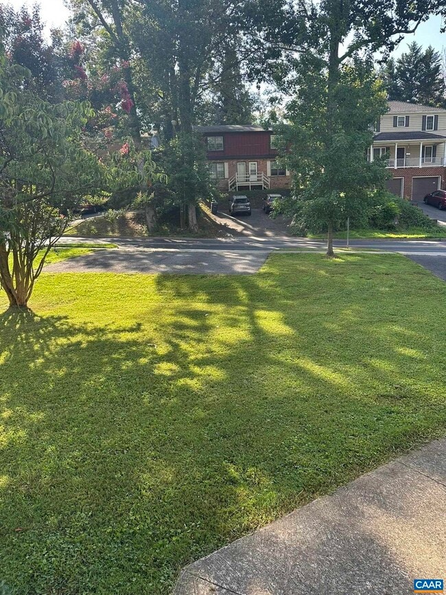 219 Old Lynchburg Rd in Charlottesville, VA - Building Photo - Building Photo