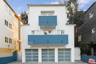 1347 Palisades Beach Rd in Santa Monica, CA - Building Photo - Building Photo