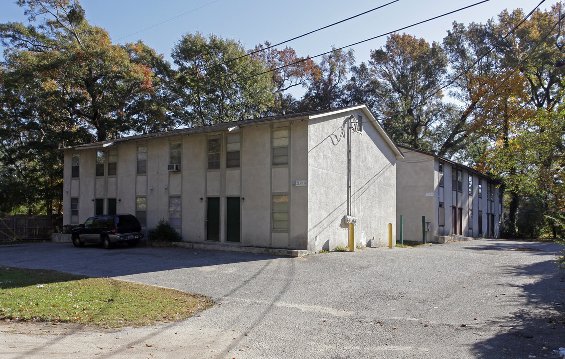 2139 Aberdeen Ave in North Charleston, SC - Building Photo