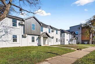 439 W 9th St in Dallas, TX - Building Photo - Building Photo