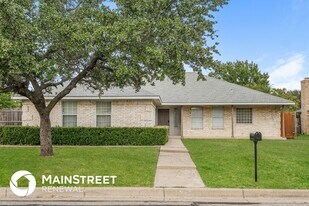 1212 Beechwood Ln in Burleson, TX - Building Photo