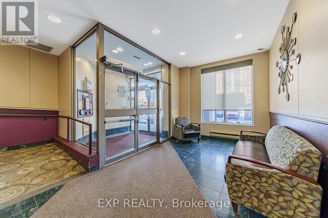 200 Lafontaine Ave in Ottawa, ON - Building Photo - Building Photo