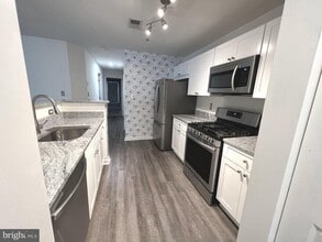 2402 Autumn Harvest Ct in Odenton, MD - Building Photo - Building Photo