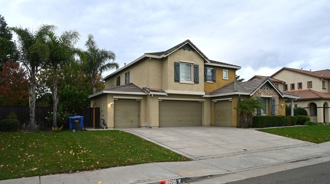 1120 Park Terrace Dr in Galt, CA - Building Photo - Building Photo