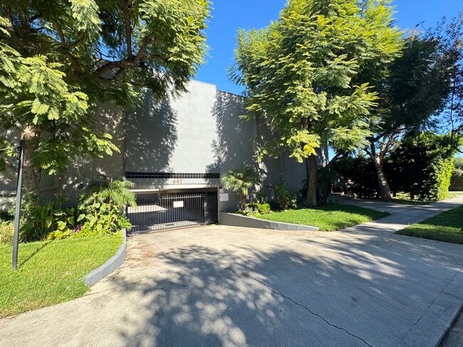 property at 447 W Elk Ave