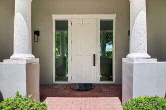 3924 NW 58th St in Boca Raton, FL - Foto de edificio - Building Photo